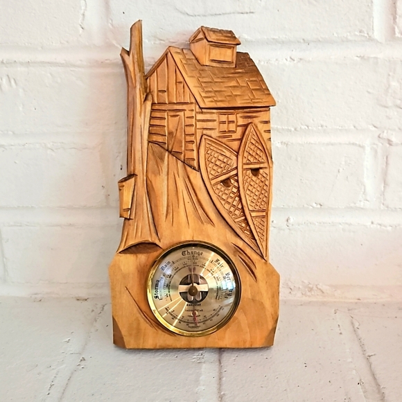 Vintage Hand carved folk Art Wall Clock - Picture 1 of 4